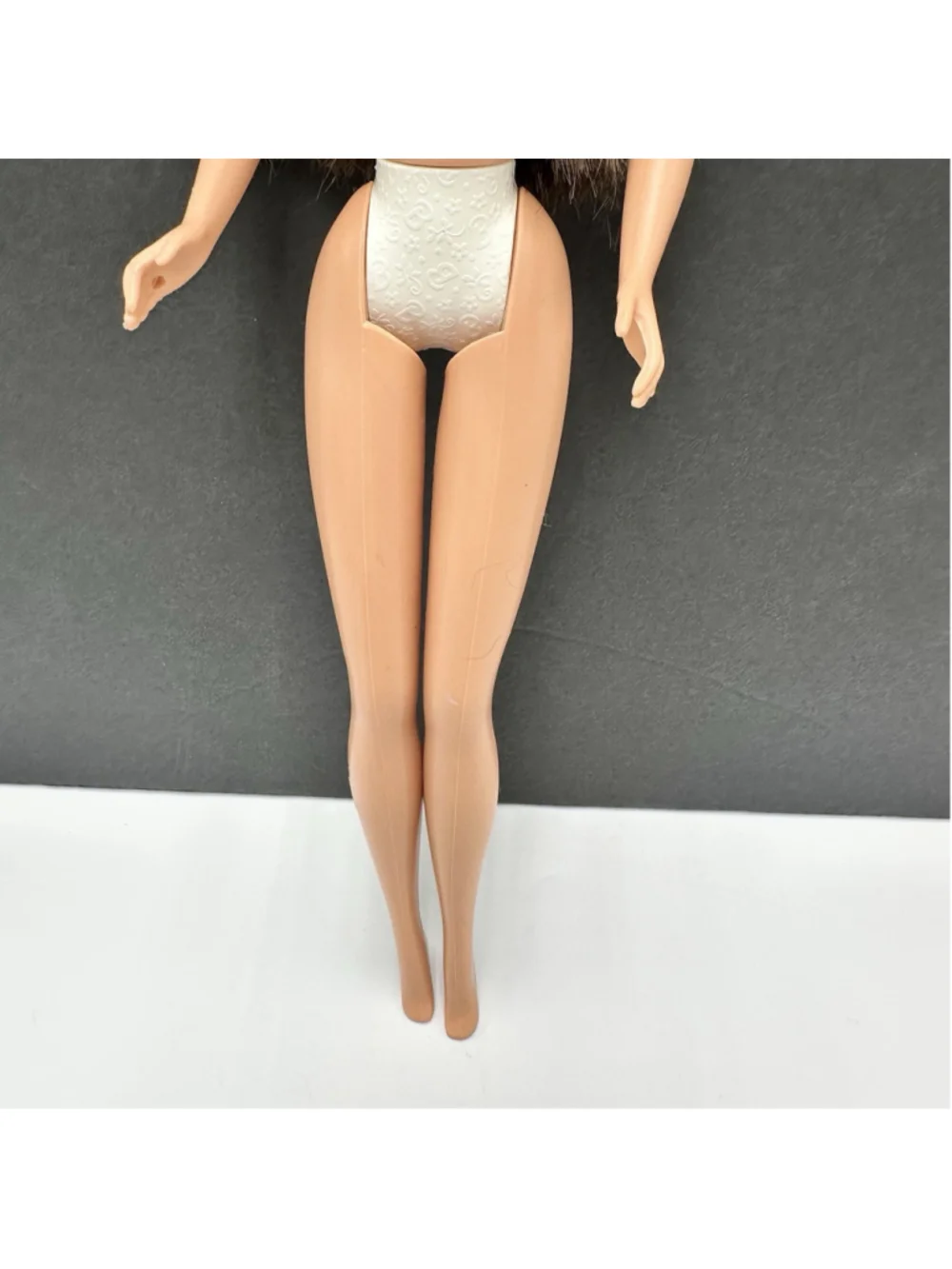 VTG Barbie Teresa Doll 1990’s Twist and Turn Mattel Bangs Brunette Nude